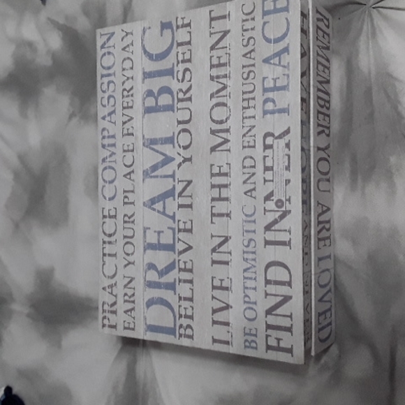 Motivational box with magnetic closure. 12.5"x9". 3.25" deep - Picture 3 of 3